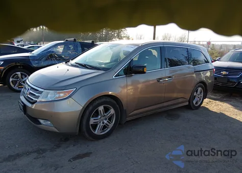 2011 Honda Odyssey Touring/Touring Elite z USA, uszkodzony, nr VIN 5FNRL5H90BB041327